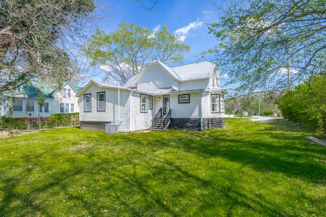 213 Southern College Street, Graysville, TN 37338