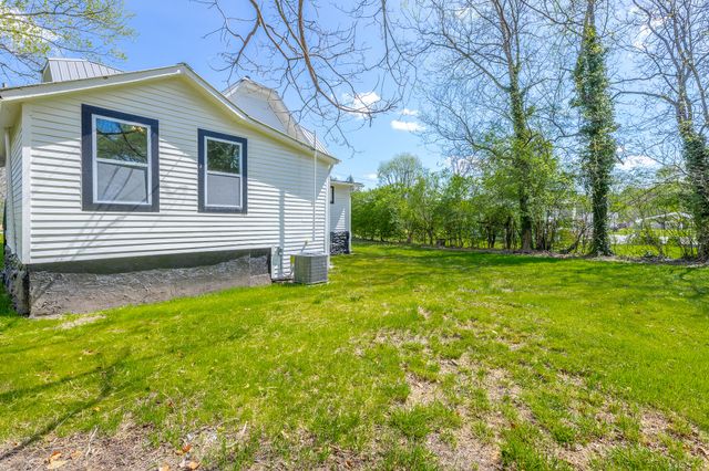213 Southern College Street, Graysville, TN 37338