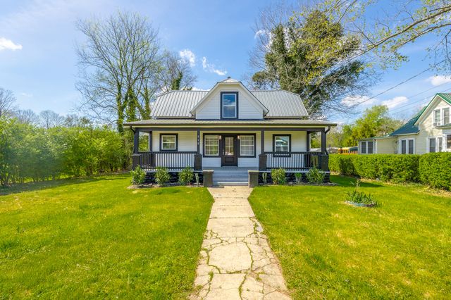 213 Southern College Street, Graysville, TN 37338