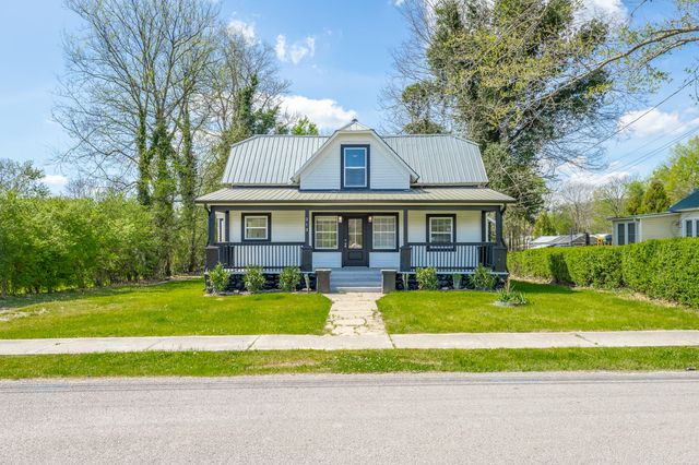 213 Southern College Street, Graysville, TN 37338