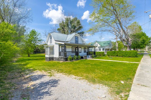 213 Southern College Street, Graysville, TN 37338