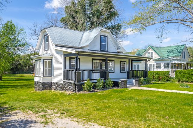 213 Southern College Street, Graysville, TN 37338