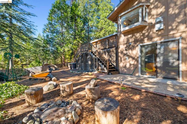 20735 Lama Teumete Rd, Mi Wuk Village, CA 95346