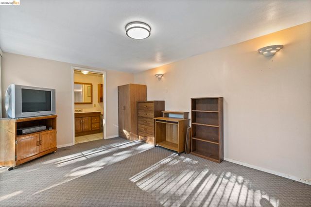 20735 Lama Teumete Rd, Mi Wuk Village, CA 95346