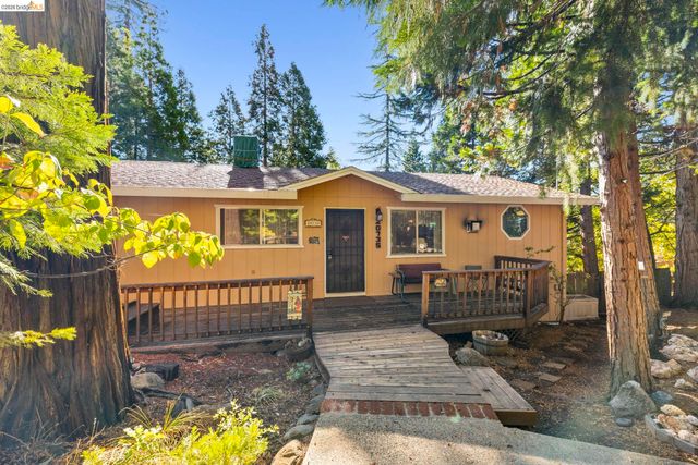 20735 Lama Teumete Rd, Mi Wuk Village, CA 95346