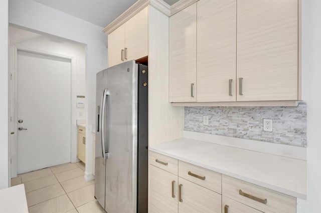 91 PALM Lane, Royal Palm Beach, FL 33411