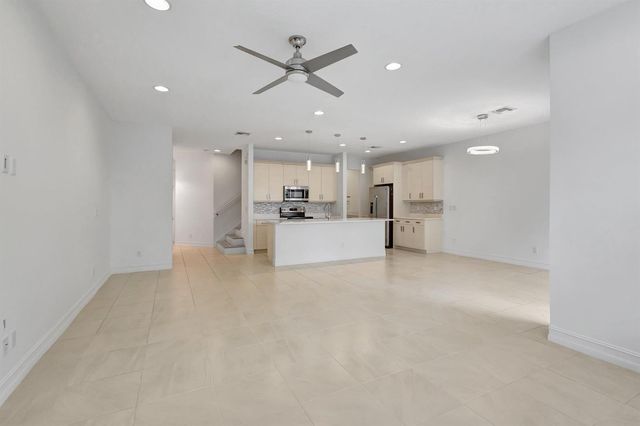 91 PALM Lane, Royal Palm Beach, FL 33411