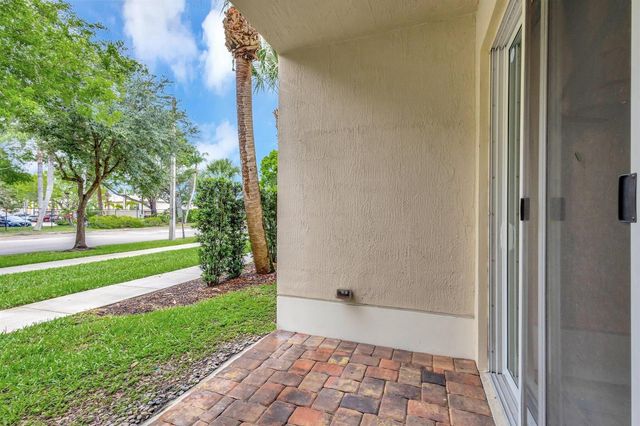 91 PALM Lane, Royal Palm Beach, FL 33411