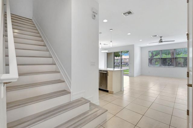 91 PALM Lane, Royal Palm Beach, FL 33411