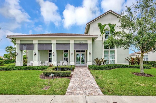 91 PALM Lane, Royal Palm Beach, FL 33411