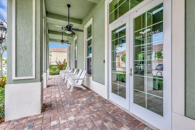 91 PALM Lane, Royal Palm Beach, FL 33411