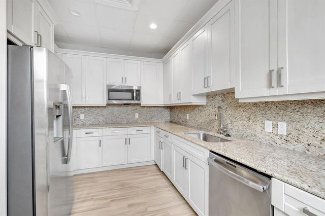 91 PALM Lane, Royal Palm Beach, FL 33411