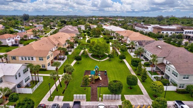 91 PALM Lane, Royal Palm Beach, FL 33411
