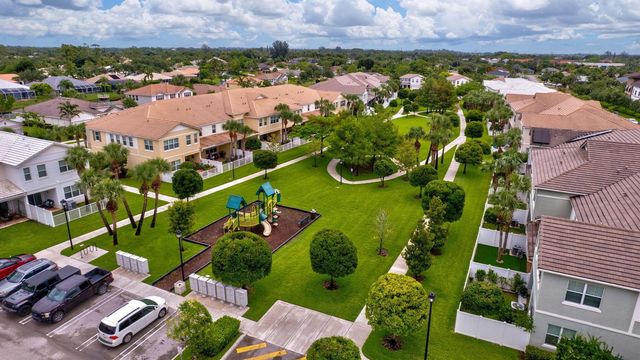 91 PALM Lane, Royal Palm Beach, FL 33411