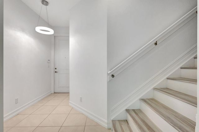 91 PALM Lane, Royal Palm Beach, FL 33411