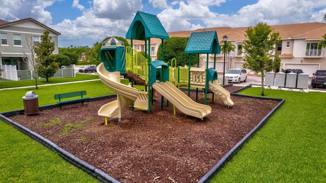 91 PALM Lane, Royal Palm Beach, FL 33411
