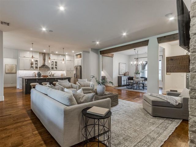 516 Sailboat Bridge Way, Edmond, OK 73034