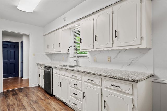 4210 Main Street, Rowlett, TX 75088