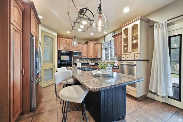 4992 S QUERCUS CV, Salt Lake City, UT 84123