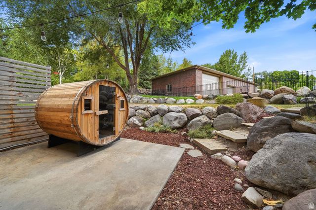 4992 S QUERCUS CV, Salt Lake City, UT 84123