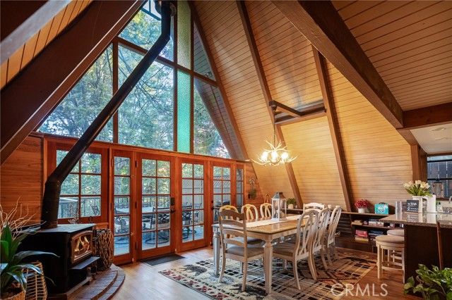 31353 Lightfoot Way, Running Springs, CA 92382