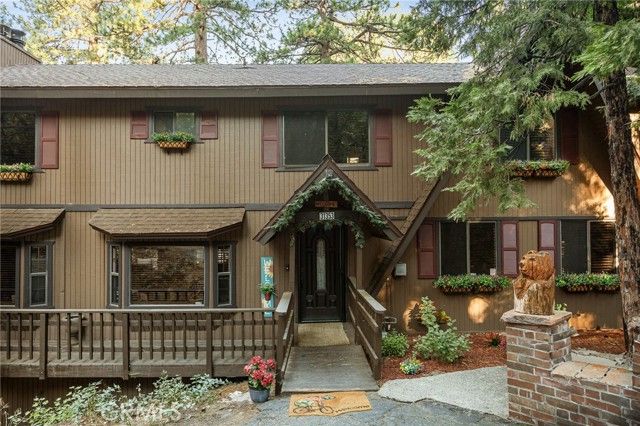 31353 Lightfoot Way, Running Springs, CA 92382