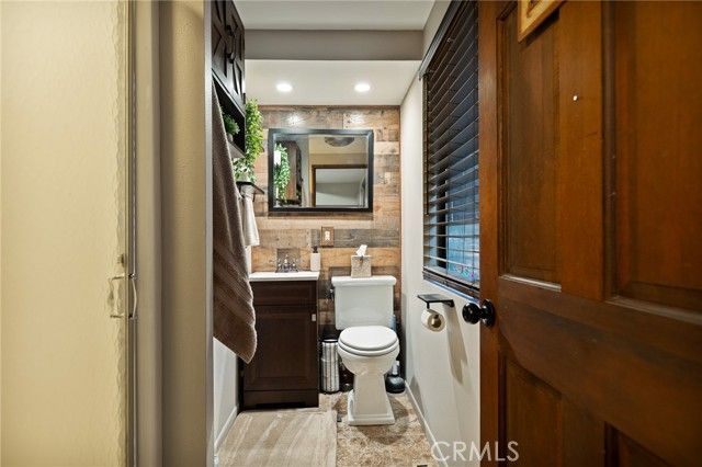 31353 Lightfoot Way, Running Springs, CA 92382