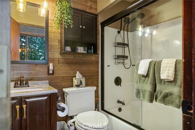 31353 Lightfoot Way, Running Springs, CA 92382