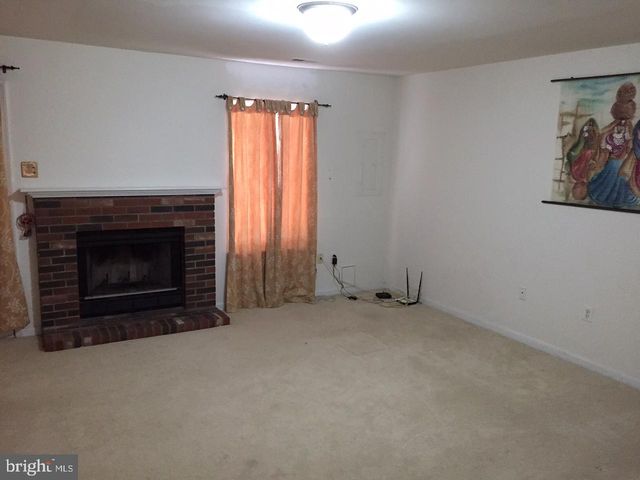 2503 CLOVER FIELD CIR, Herndon, VA 20171