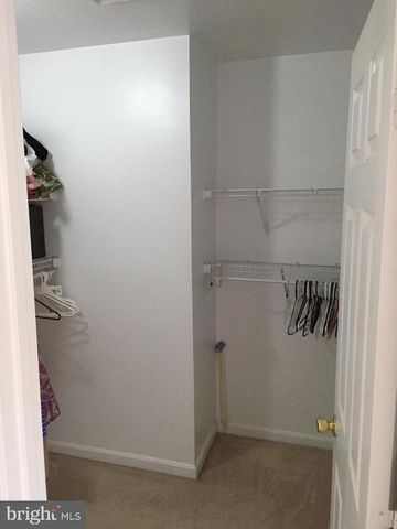2503 CLOVER FIELD CIR, Herndon, VA 20171