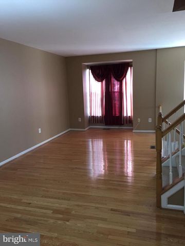 2503 CLOVER FIELD CIR, Herndon, VA 20171