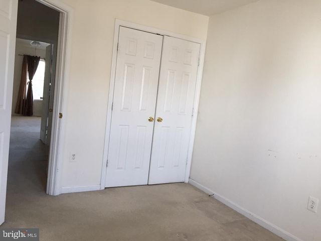 2503 CLOVER FIELD CIR, Herndon, VA 20171