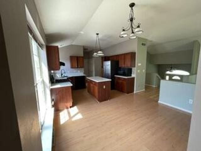 118 Manchester DRIVE, Waukesha, WI 53188