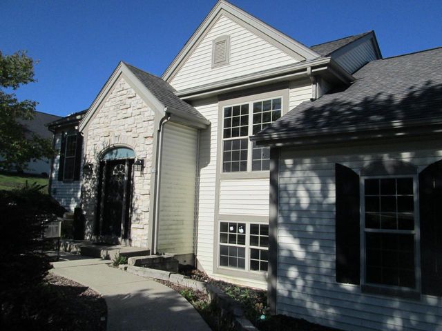 118 Manchester DRIVE, Waukesha, WI 53188