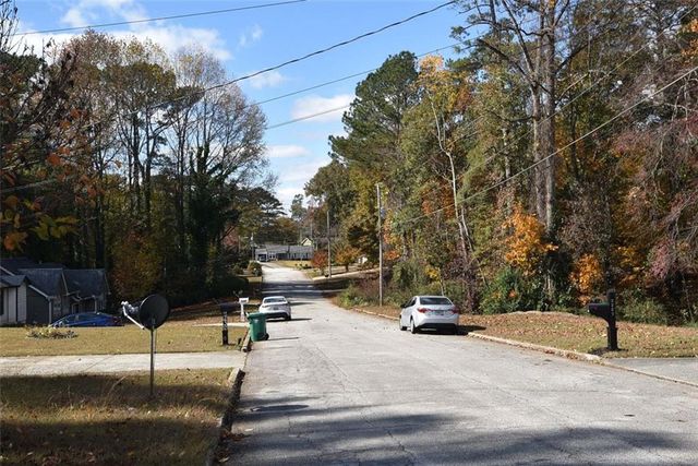 2238 Leslie Brook Drive, Decatur, GA 30035