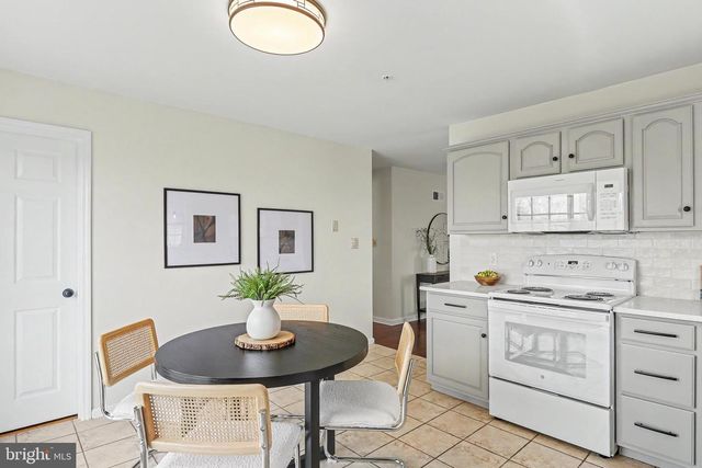 1443 WANDA DR, Hanover, PA 17331