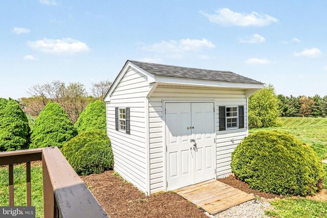 1443 WANDA DR, Hanover, PA 17331
