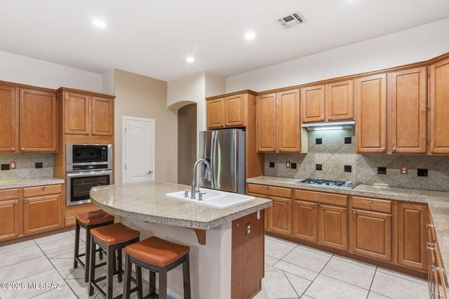 1590 W Copper Sky Drive, Oro Valley, AZ 85737