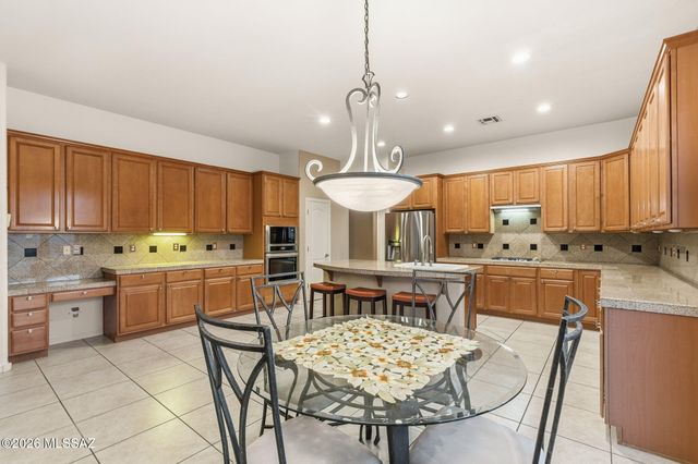 1590 W Copper Sky Drive, Oro Valley, AZ 85737