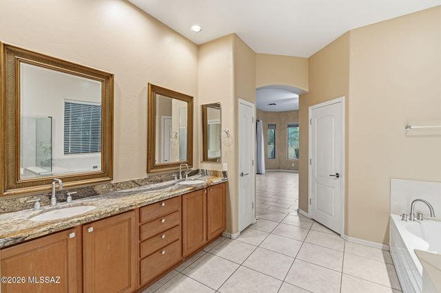 1590 W Copper Sky Drive, Oro Valley, AZ 85737