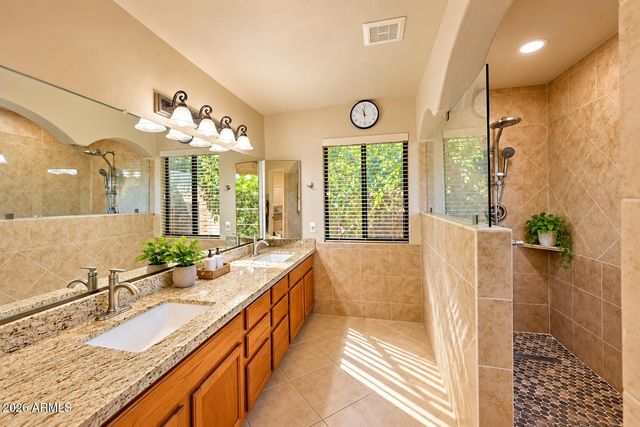249 E VAUGHN Avenue, Gilbert, AZ 85234