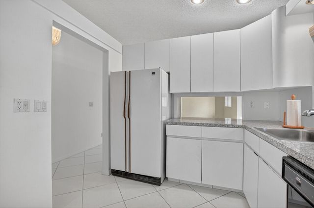 8129 Springtree Road, Boca Raton, FL 33496