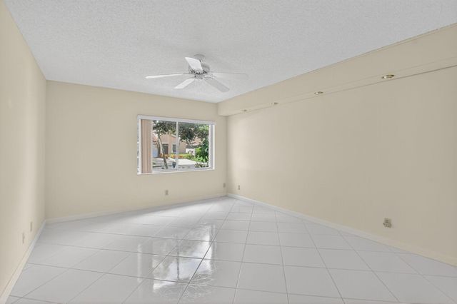 8129 Springtree Road, Boca Raton, FL 33496