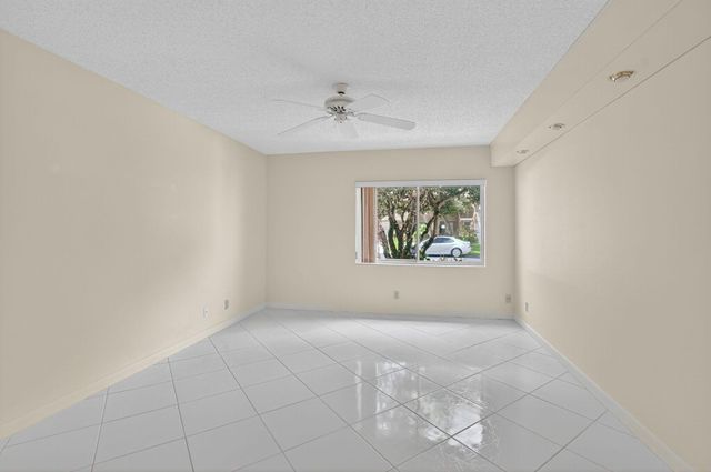 8129 Springtree Road, Boca Raton, FL 33496
