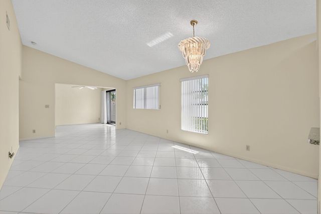 8129 Springtree Road, Boca Raton, FL 33496