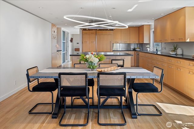 1953 9th Avenue W, Seattle, WA 98119