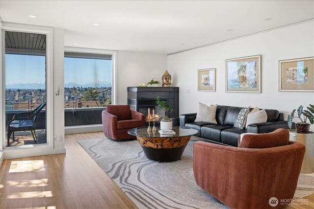 1953 9th Avenue W, Seattle, WA 98119