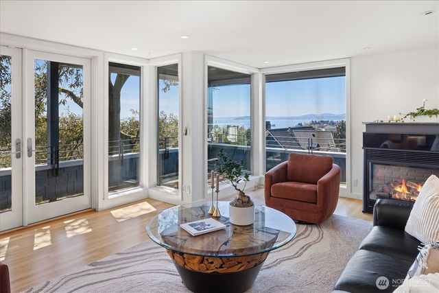 1953 9th Avenue W, Seattle, WA 98119