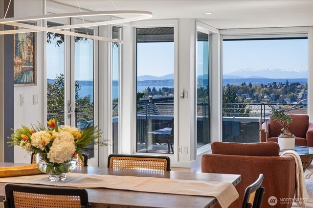 1953 9th Avenue W, Seattle, WA 98119