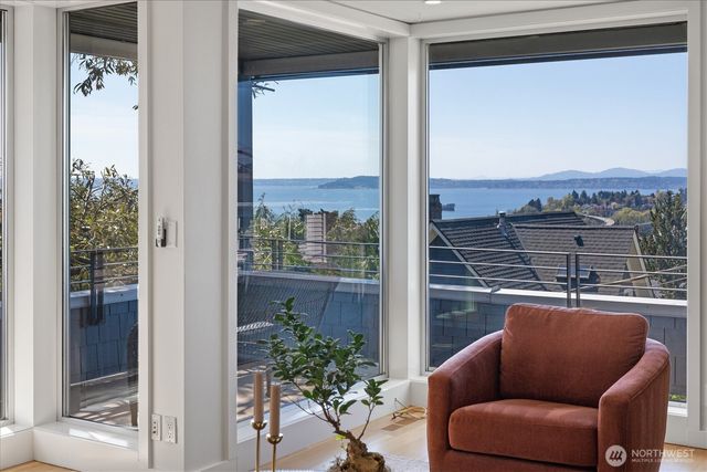 1953 9th Avenue W, Seattle, WA 98119